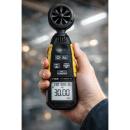Анемометр VA-AM8021M в руке
